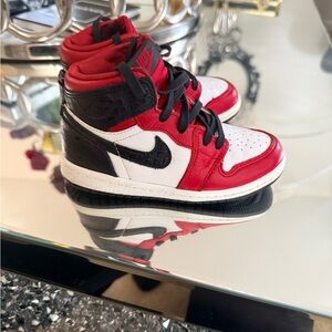 JORDAN 1 RETRO HIGH OG PS 'SATIN RED'